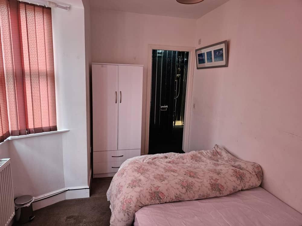 Available Rooms At Buckingham Road Ντόνκαστερ Εξωτερικό φωτογραφία