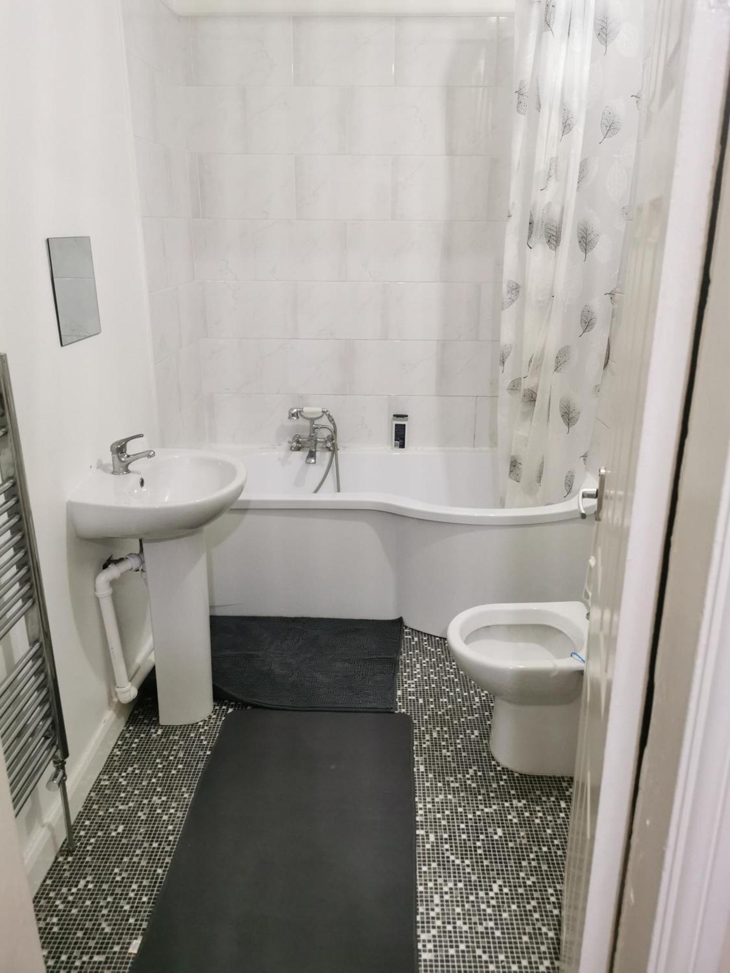 Available Rooms At Buckingham Road Ντόνκαστερ Εξωτερικό φωτογραφία